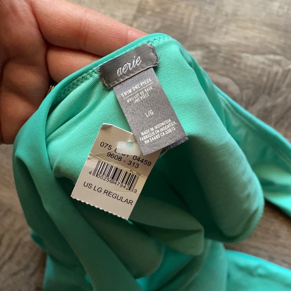 Aerie vaycay all day swimsuit - Picture 5 of 5